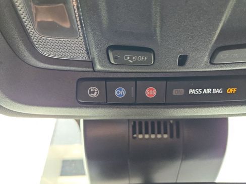Used 2024 GMC Sierra 2500 AT4 AWD/4WD image 46