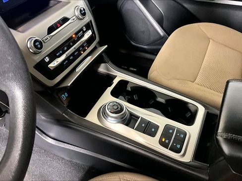 Certified 2021 Ford Explorer 2WD image 13