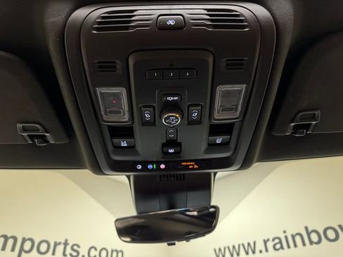 Used 2024 GMC Yukon XL Denali Ultimate AWD/4WD image 22