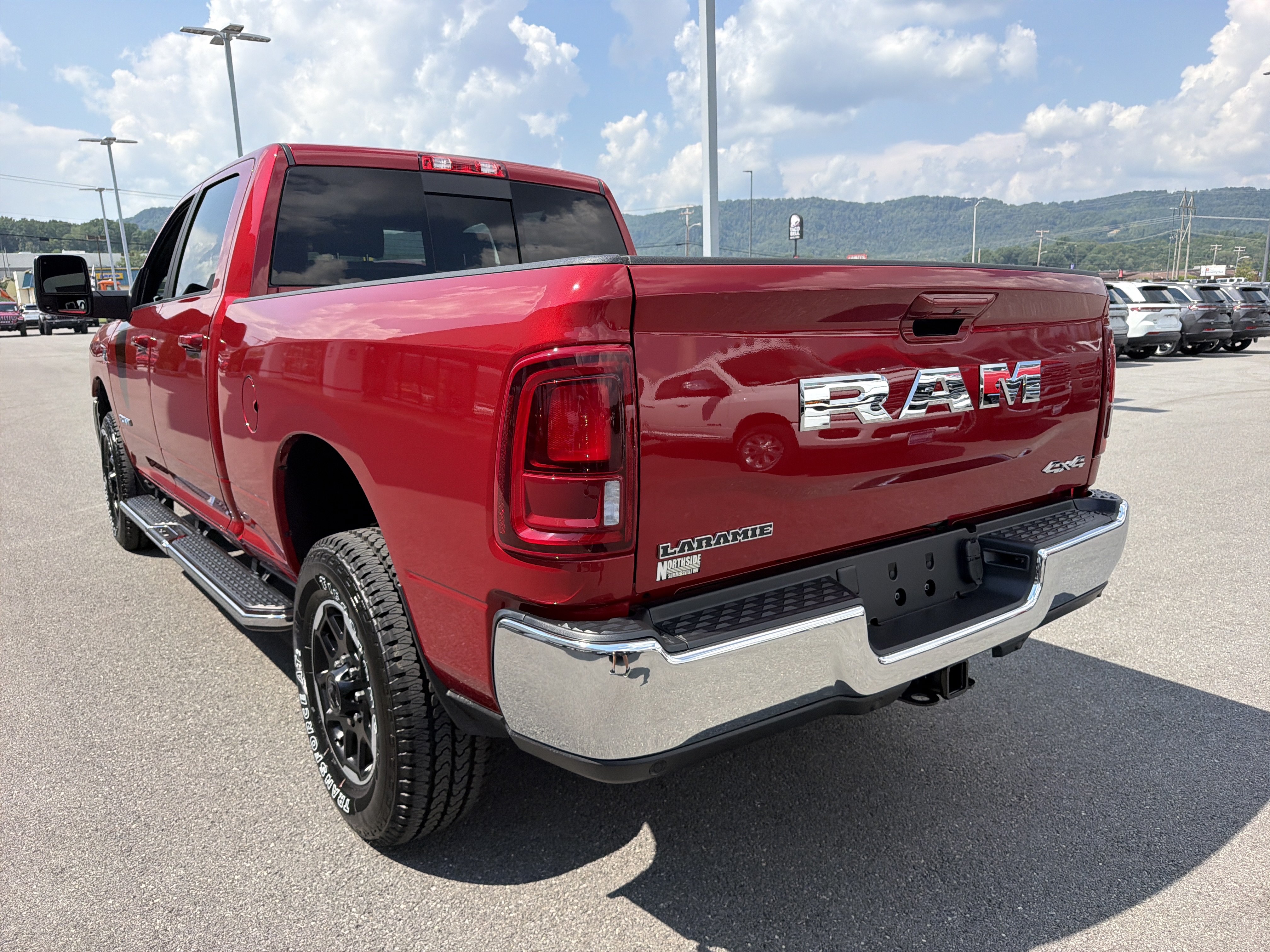 New 2027 RAM 2500 Laramie AWD/4WD image 8