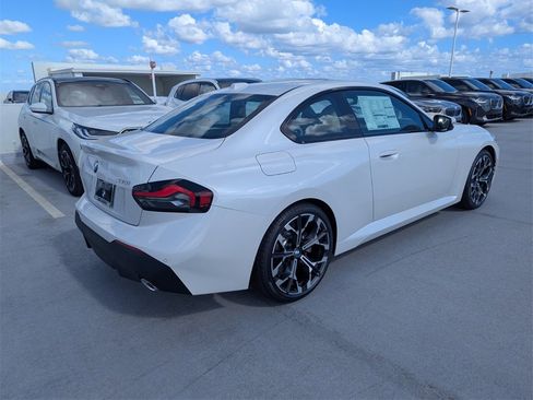 New 2026 BMW 230i Coupe image 4