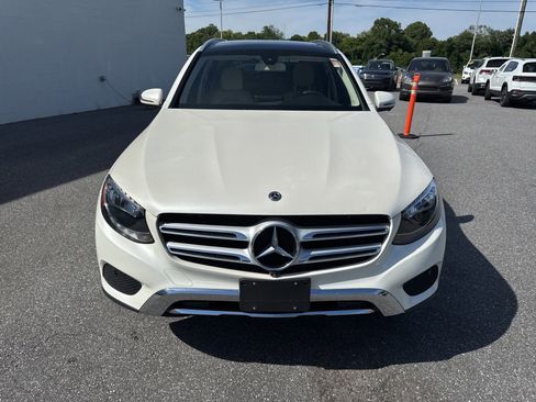 Used 2017 Mercedes-Benz GLC 300 4MATIC image 2