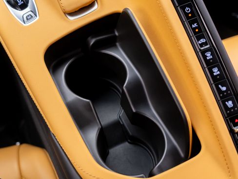 Used 2022 Chevrolet Corvette Stingray Preferred Cpe w/ Z51 Performance Package RWD image 24