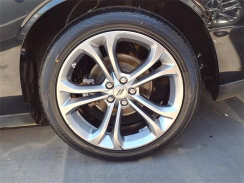 Used 2022 Dodge Challenger R/T image 12