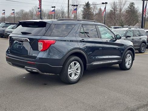 Certified 2024 Ford Explorer XLT w/ Equipment Group 202A image 4