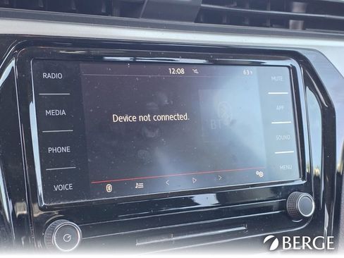 Used 2021 Volkswagen Passat 2.0T SE image 18