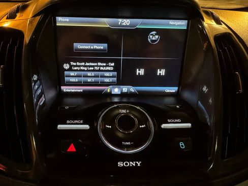 Used 2013 Ford C-MAX SEL image 21