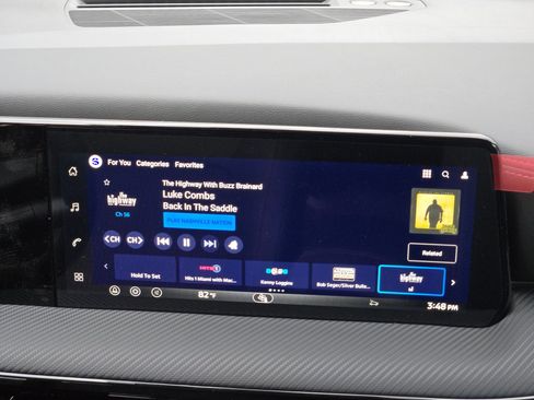 New 2026 Nissan Kicks SR image 14