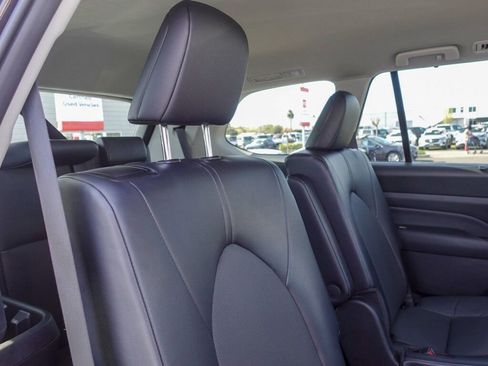 Certified 2025 Toyota Grand Highlander XLE image 15