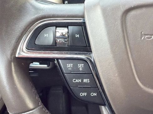 Used 2021 Lincoln Nautilus Reserve FWD image 30