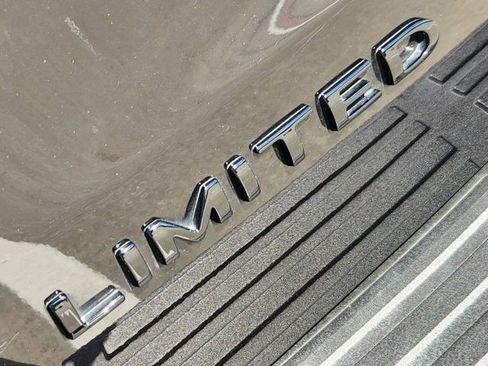 Used 2024 Ford Expedition Limited AWD/4WD image 11