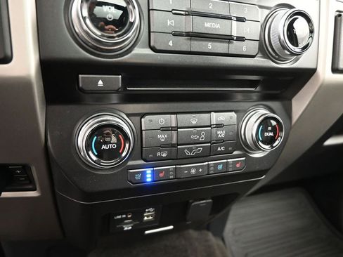 Used 2015 Ford F150 Lariat w/ Equipment Group 501A Mid image 17