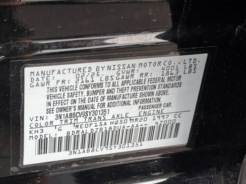 Used 2025 Nissan Sentra SV FWD image 22