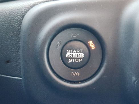 Used 2023 Jeep Gladiator Sport image 21