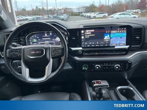 Used 2022 GMC Sierra 1500 SLT w/ SLT Convenience Package image 17