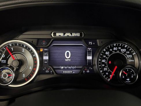 Used 2022 RAM 3500 Big Horn w/ Level C Equiment Group AWD/4WD image 15