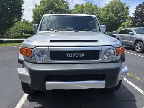 Used 2008 Toyota FJ Cruiser 4WD image 2