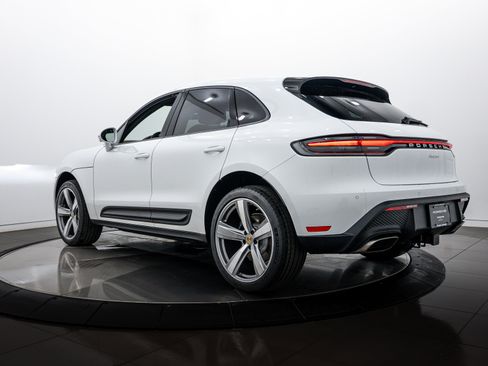 New 2026 Porsche Macan AWD/4WD image 3