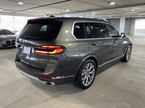Certified 2025 BMW X7 xDrive40i w/ Premium Package image 8