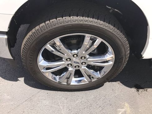 Used 2025 Ford F150 Lariat w/ Equipment Group 502A High image 10