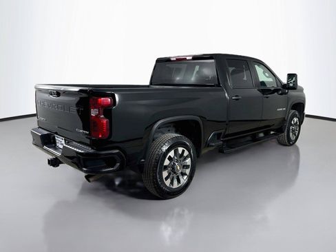 Used 2024 Chevrolet Silverado 2500 Custom w/ Custom Value Package AWD/4WD image 9