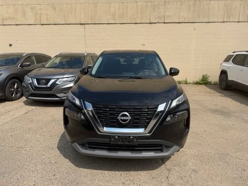 Used 2023 Nissan Rogue FWD image 2