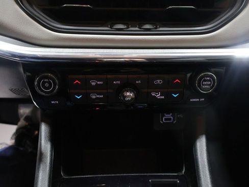 Certified 2022 Jeep Compass Limited w/ Sun and Sound Group image 28