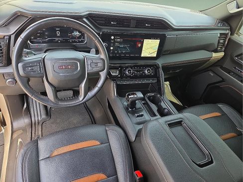 Certified 2022 GMC Sierra 1500 AT4 w/ AT4 Premium Package AWD/4WD image 6