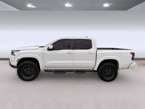 Used 2022 Nissan Frontier PRO-4X w/ Pro-4X Premium Package image 2