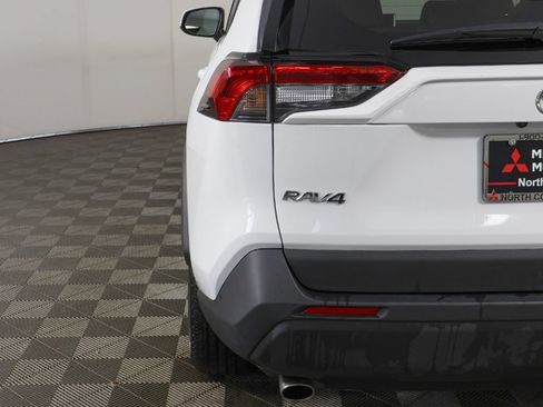 Used 2025 Toyota RAV4 XLE AWD/4WD image 13