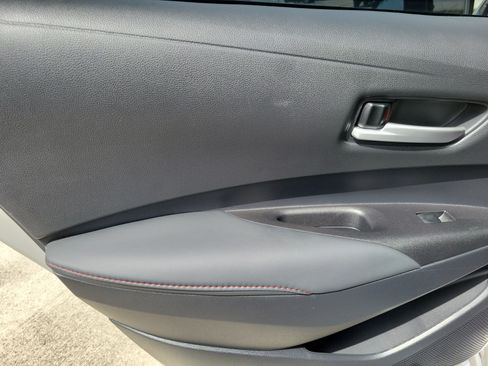 Used 2025 Toyota Corolla SE FWD image 18