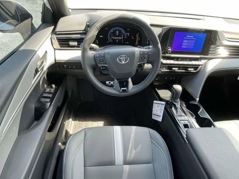 Used 2026 Toyota Camry SE FWD image 12