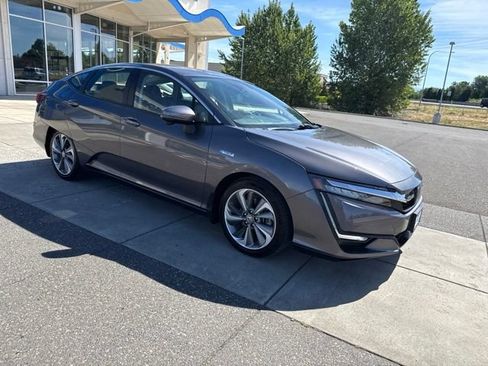 Used 2020 Honda Clarity Touring image 2