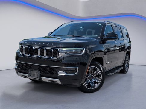 Used 2024 Jeep Wagoneer L Series II w/ Flexible Seating Group AWD/4WD image 2