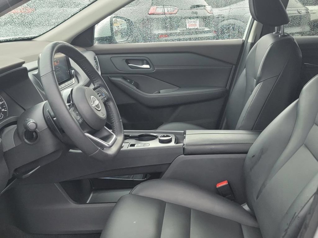 Used 2023 Nissan Rogue SV w/ SV Premium B Package AWD/4WD image 13