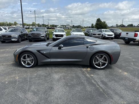 Used 2015 Chevrolet Corvette Stingray Coupe RWD image 3
