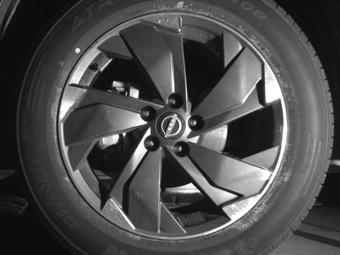 Used 2025 Nissan Rogue SV AWD/4WD image 15