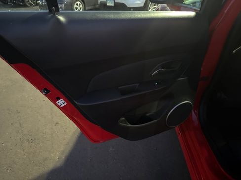 Used 2016 Chevrolet Cruze LT w/ Sun And Sound Package image 40