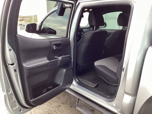 Certified 2023 Toyota Tacoma TRD Off-Road w/ Black Out Package (TMS) image 17