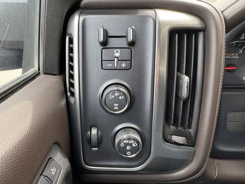 Used 2016 Chevrolet Silverado 2500 LTZ w/ Duramax Plus Package AWD/4WD image 22
