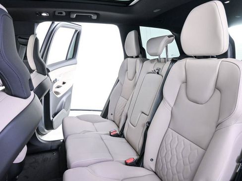 Used 2026 Volvo XC90 B6 Plus w/ Protection Package Premier AWD/4WD image 21