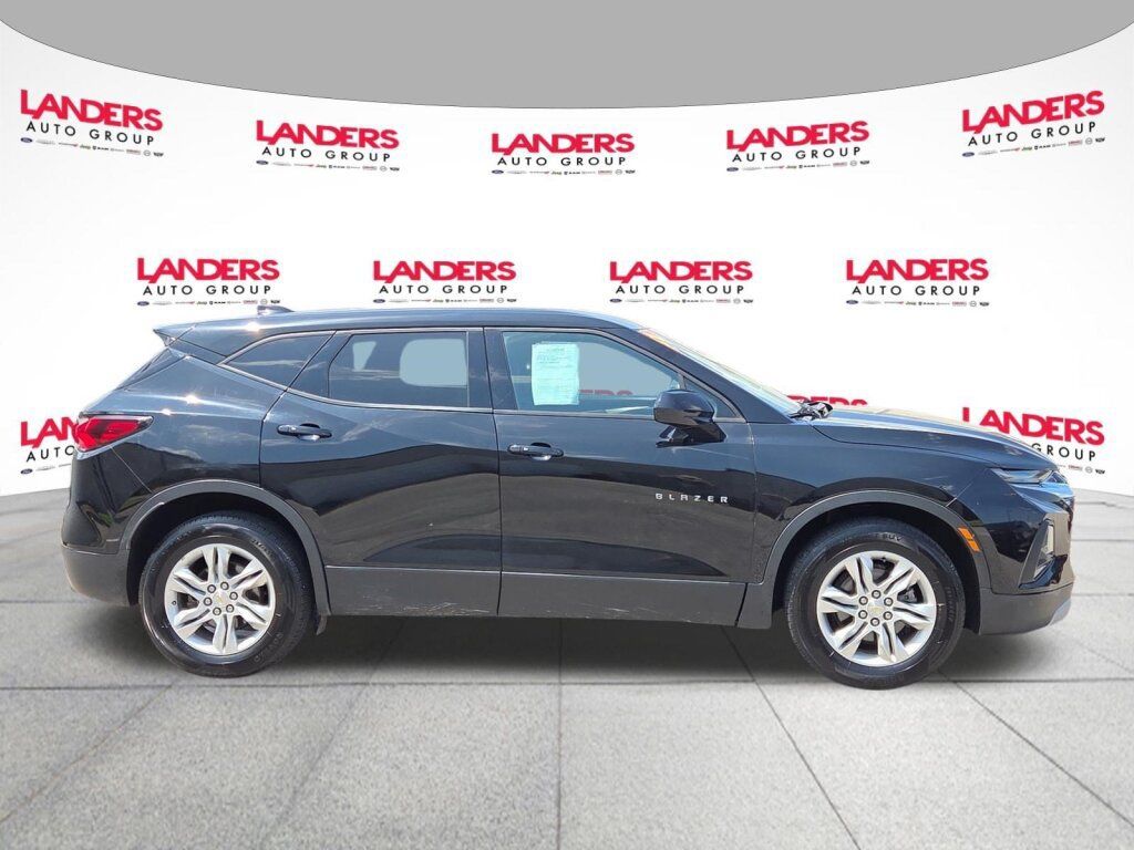 Used 2021 Chevrolet Blazer LT AWD/4WD image 2