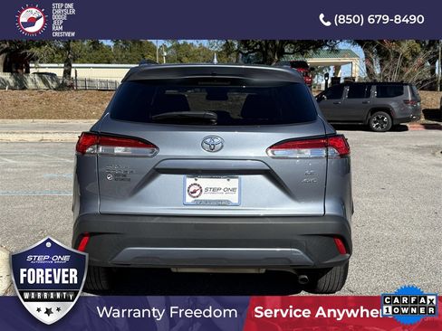 Used 2023 Toyota Corolla Cross LE image 6