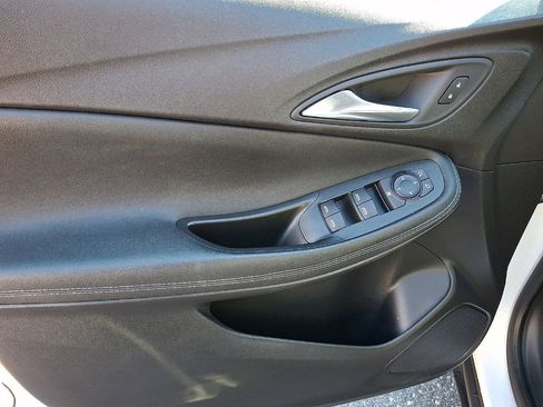 Certified 2022 Buick Encore GX Select image 10