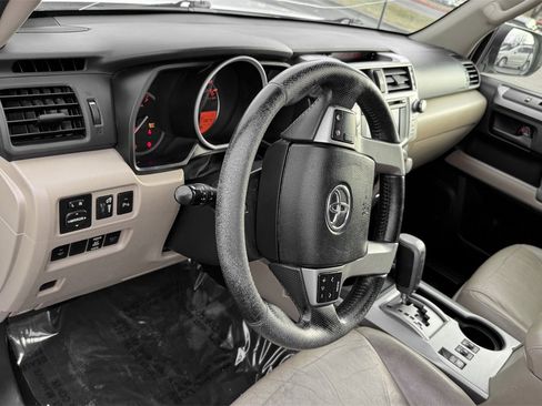 Used 2013 Toyota 4Runner SR5 image 16