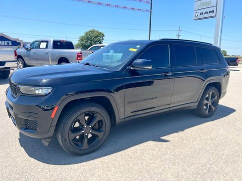 Used 2021 Jeep Grand Cherokee L Laredo AWD/4WD image 3
