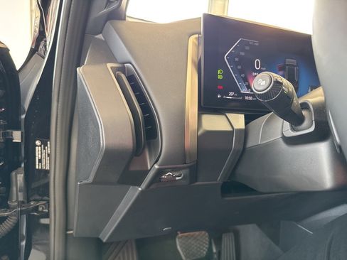 Used 2025 BMW X3 xDrive30i w/ Premium Package image 35