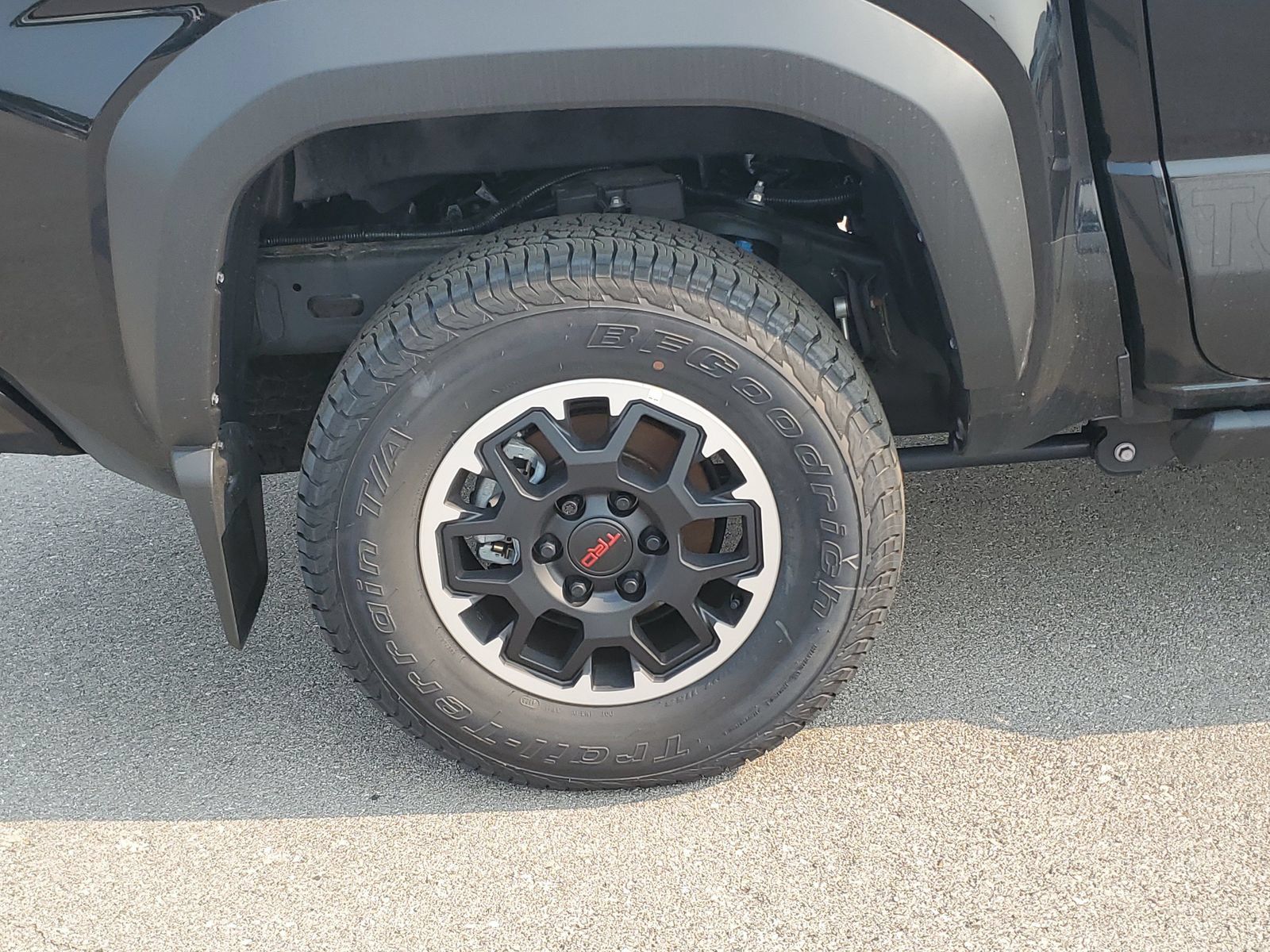 Used 2026 Toyota Tacoma TRD Off-Road AWD/4WD image 5