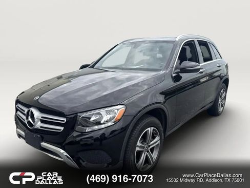 Used 2019 Mercedes-Benz GLC 300 4MATIC image 2