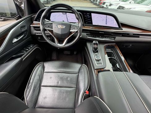 Used 2022 Cadillac Escalade ESV Premium Luxury AWD/4WD image 16